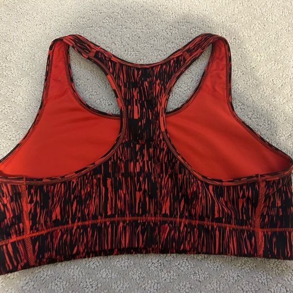 Large Nike Sports Bra - Picture 3 of 3